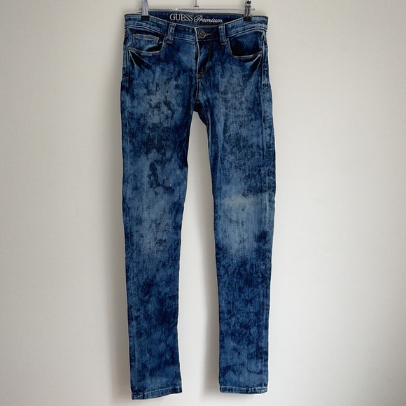 GUESS | Premium denim skinny jeans in bleached acid wash - Picture 7 of 8